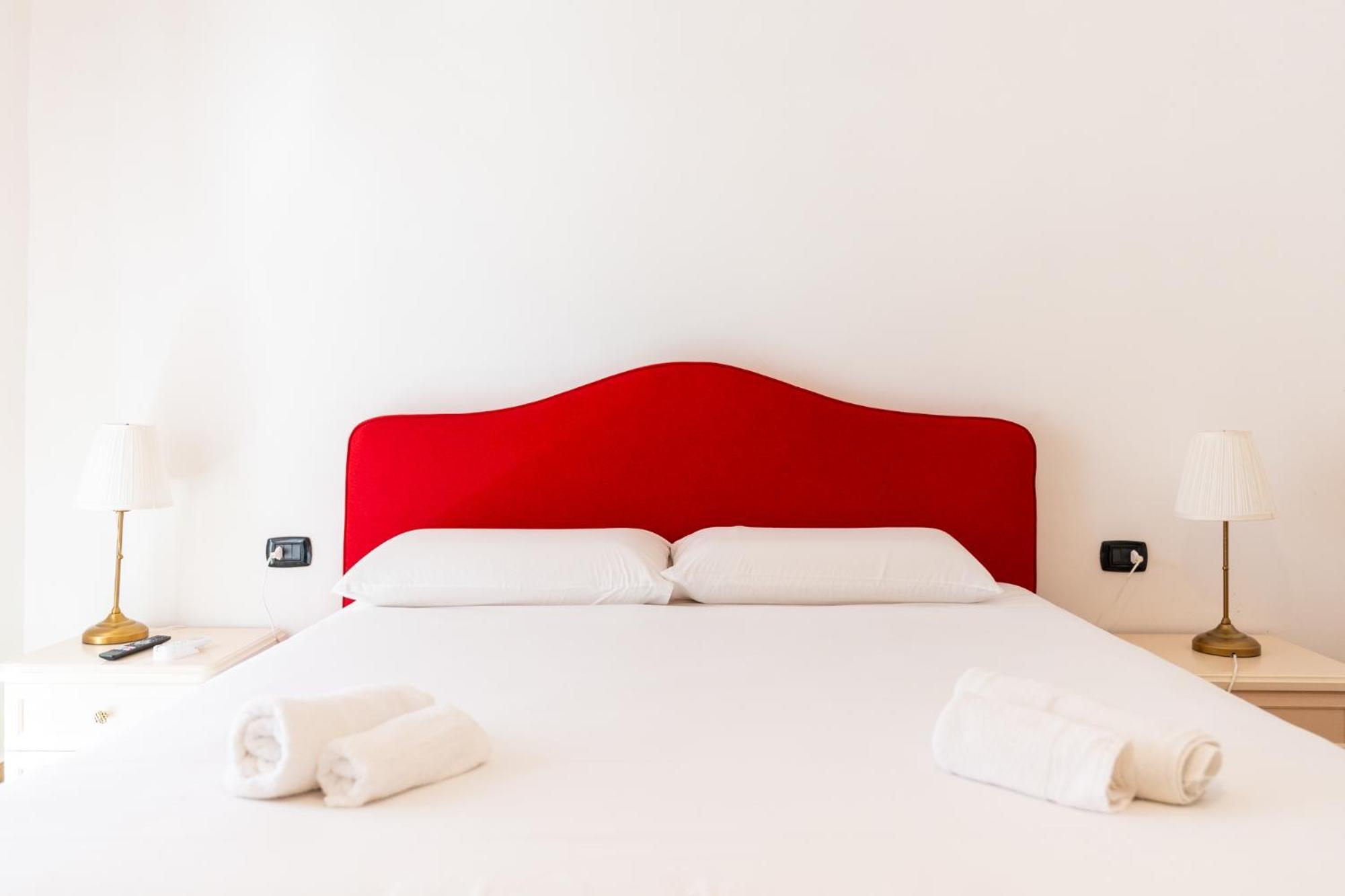 Tombolata Hotel เนเปิลส์ ภายนอก รูปภาพ