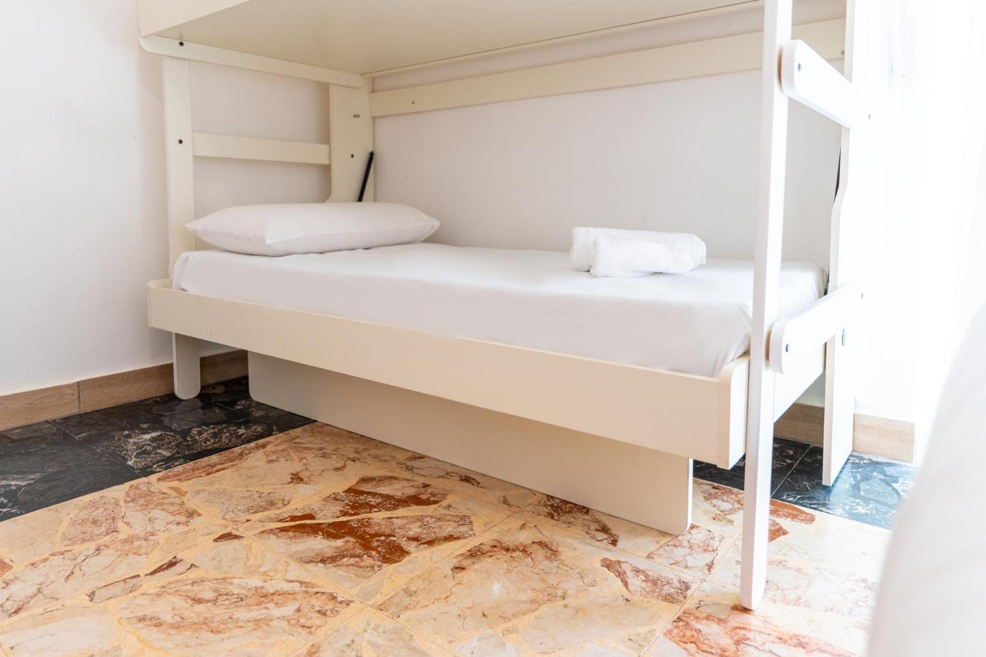 Tombolata Hotel เนเปิลส์ ภายนอก รูปภาพ